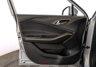 Подержанный автомобиль Москвич 3е 2023 года (19 фото)