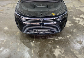 Подержанный автомобиль AITO M7 2023 года (9 фото)