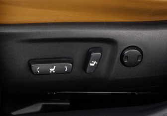 Подержанный автомобиль Toyota Camry Sedan 2017 года (12 фото)