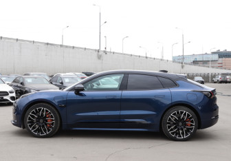 Подержанный автомобиль Zeekr 001 2023 года (8 фото)