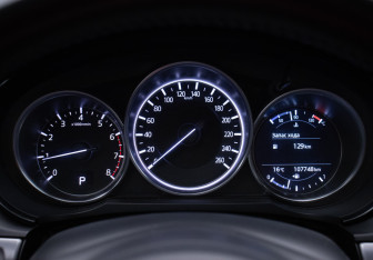 Подержанный автомобиль Mazda CX-9 2018 года (13 фото)