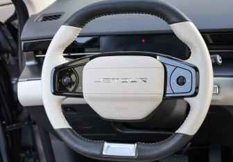 Подержанный автомобиль Jetour Dashing 2023 года (17 фото)