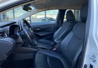 Подержанный автомобиль Toyota Corolla Sedan 2019 года (22 фото)