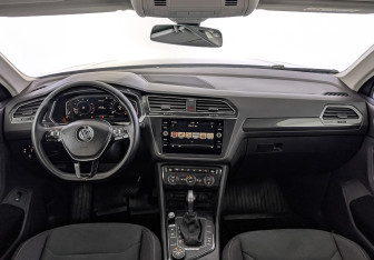 Подержанный автомобиль Volkswagen Tiguan 2019 года (14 фото)