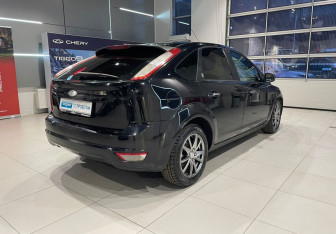 Подержанный автомобиль Ford Focus Sedan 2008 года (4 фото)