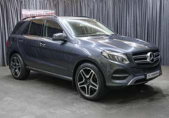 Подержанный автомобиль Mercedes-Benz GLE 2015 года (3 фото)