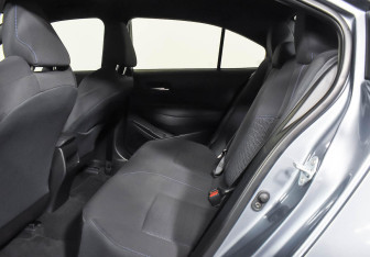 Подержанный автомобиль Toyota Corolla Sedan 2021 года (15 фото)