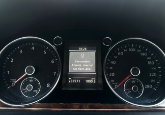 Подержанный автомобиль Volkswagen Passat CC 2011 года (13 фото)