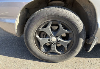 Подержанный автомобиль Hyundai Santa Fe 2001 года (12 фото)