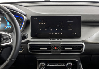 Подержанный автомобиль Geely Coolray 2023 года (17 фото)