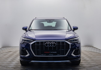 Подержанный автомобиль Audi Q3 2021 года (8 фото)
