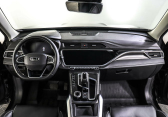 Подержанный автомобиль Geely Atlas Pro 2023 года (10 фото)