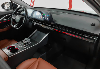 Подержанный автомобиль Omoda C5 2023 года (9 фото)