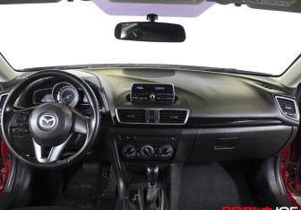 Подержанный автомобиль Mazda 3 Hatchback 2013 года (13 фото)