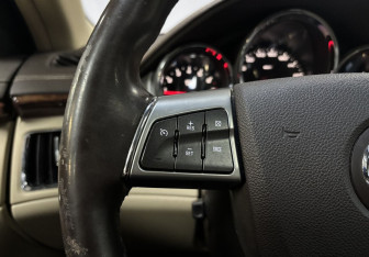 Подержанный автомобиль Cadillac CTS Sedan 2008 года (23 фото)