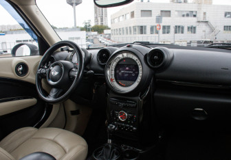 Подержанный автомобиль MINI Countryman 2013 года (12 фото)