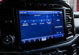 Подержанный автомобиль Ford F-150 2022 года (30 фото)