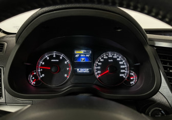 Подержанный автомобиль Subaru Outback Wagon 2012 года (11 фото)