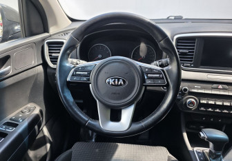 Подержанный автомобиль Kia Sportage 2020 года (12 фото)
