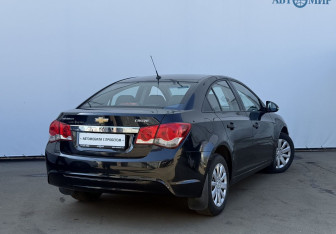 Подержанный автомобиль Chevrolet Cruze Sedan 2014 года (5 фото)
