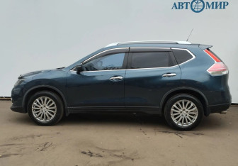 Подержанный автомобиль Nissan X-Trail 2015 года (5 фото)