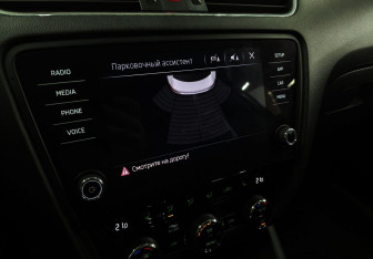 Подержанный автомобиль Skoda Octavia Liftback 2018 года (15 фото)