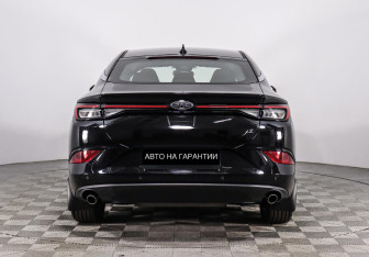 Подержанный автомобиль JAC J7 2022 года (5 фото)