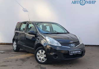 Подержанный автомобиль Nissan Note 2010 года (3 фото)