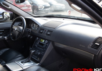 Подержанный автомобиль Volvo XC90 2009 года (7 фото)