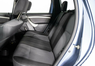 Подержанный автомобиль Renault Duster 2014 года (9 фото)