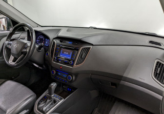 Подержанный автомобиль Hyundai Creta 2016 года (19 фото)