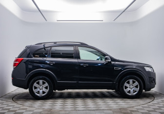 Подержанный автомобиль Chevrolet Captiva 2013 года (4 фото)