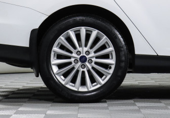 Подержанный автомобиль Ford Focus Wagon 2015 года (5 фото)