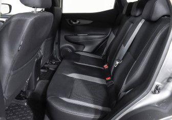 Подержанный автомобиль Nissan Qashqai 2022 года (15 фото)