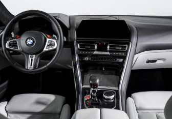 Подержанный автомобиль BMW M8 Coupe 2019 года (12 фото)