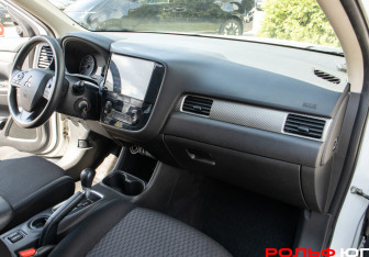 Подержанный автомобиль Mitsubishi Outlander 2013 года (7 фото)