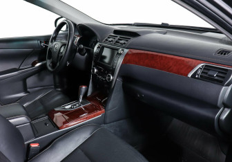 Подержанный автомобиль Toyota Camry Sedan 2014 года (8 фото)