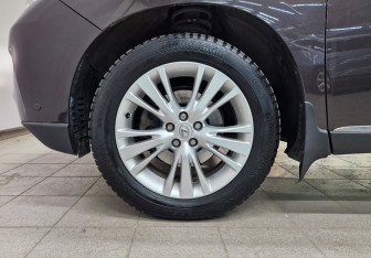 Подержанный автомобиль Lexus RX 2012 года (14 фото)