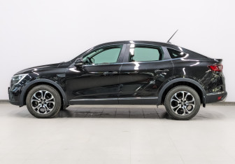 Подержанный автомобиль Renault Arkana 2019 года (8 фото)
