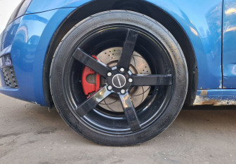 Подержанный автомобиль Skoda Octavia RS Liftback 2014 года (9 фото)