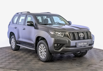 Подержанный автомобиль Toyota Land Cruiser Prado 2020 года (3 фото)
