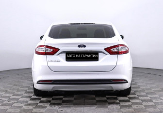Подержанный автомобиль Ford Mondeo Sedan 2015 года (6 фото)