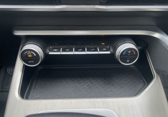 Подержанный автомобиль Geely Coolray 2022 года (14 фото)