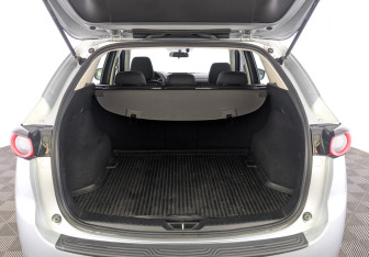 Подержанный автомобиль Mazda CX-5 2019 года (10 фото)