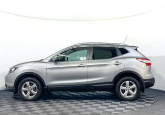 Подержанный автомобиль Nissan Qashqai 2014 года (8 фото)