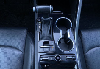 Подержанный автомобиль Kia K5 2020 года (29 фото)