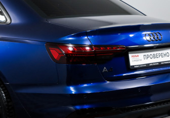 Подержанный автомобиль Audi A4 Sedan 2020 года (16 фото)