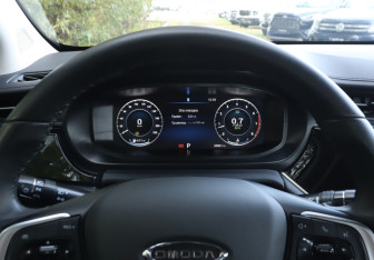 Подержанный автомобиль Omoda S5 2024 года (11 фото)