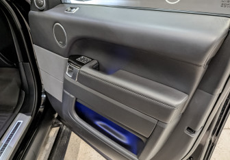 Подержанный автомобиль Land Rover Range Rover Sport 2021 года (24 фото)