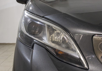 Подержанный автомобиль Peugeot Traveller 2020 года (11 фото)